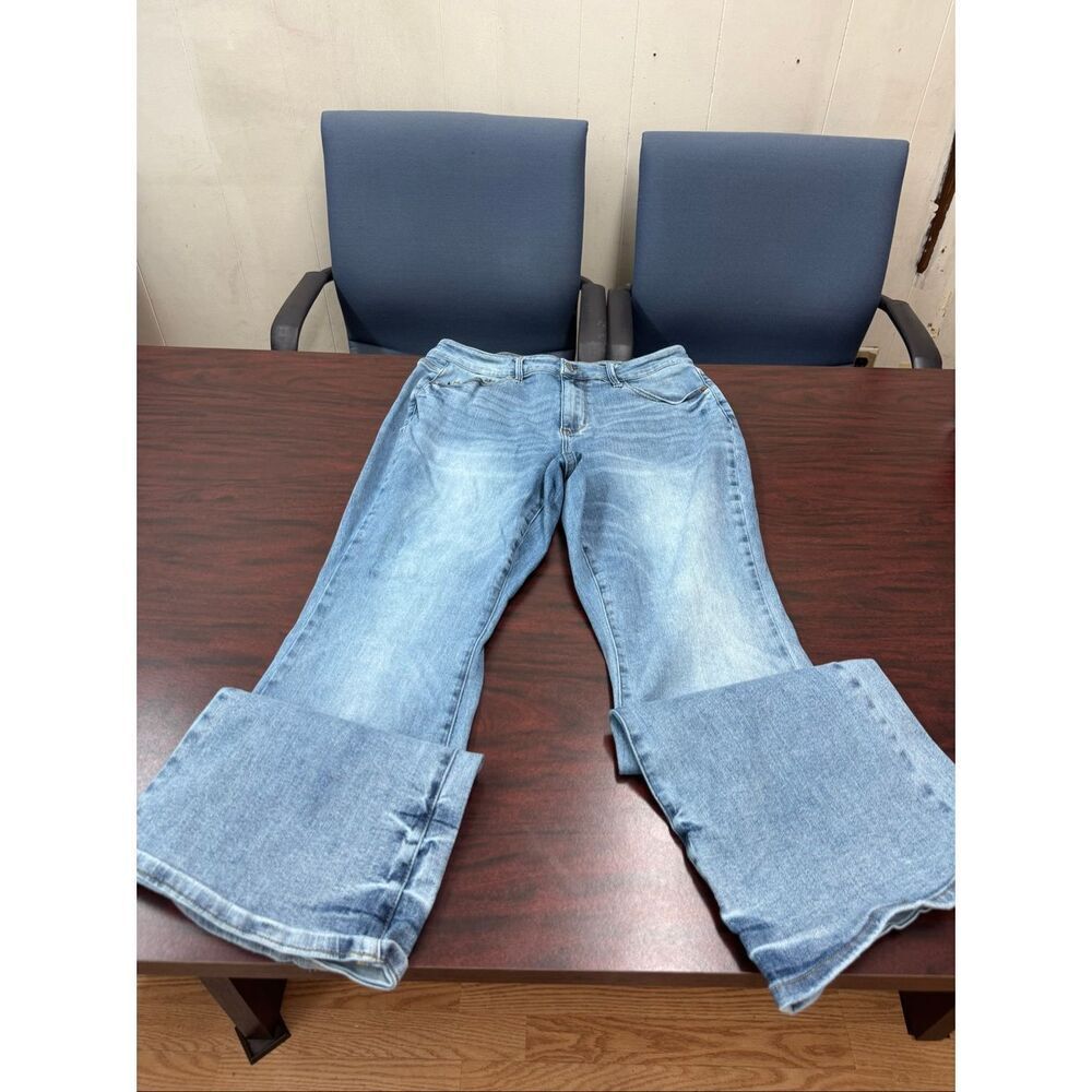 Judy Blue Knoxville Mid Rise Pin Tack Flare Jeans Size 14W